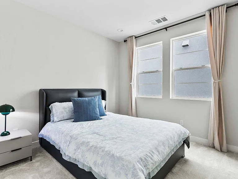 181 Pin Ln — Photo 14