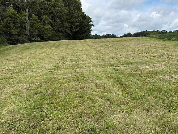2nd image of 4 Wildcat Ridge Ln