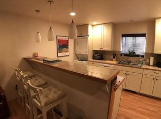 225 Artist Rd, Santa Fe, NM 87501