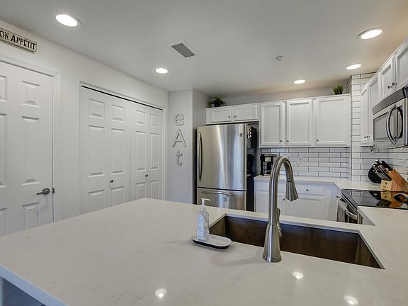 5th image of 33550 N Dove Lakes Dr Unit 2033