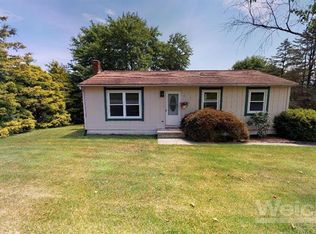1046 Valley View Rd, Jersey Shore, PA 17740
