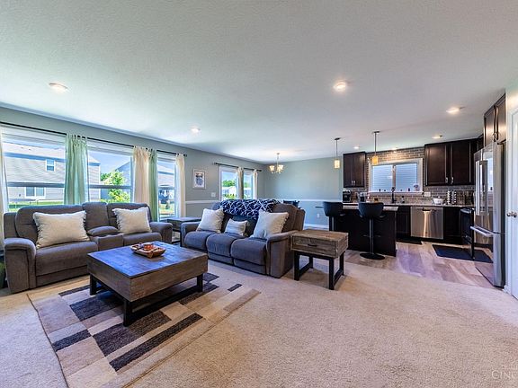 3rd image of 1122 Carrington Pl