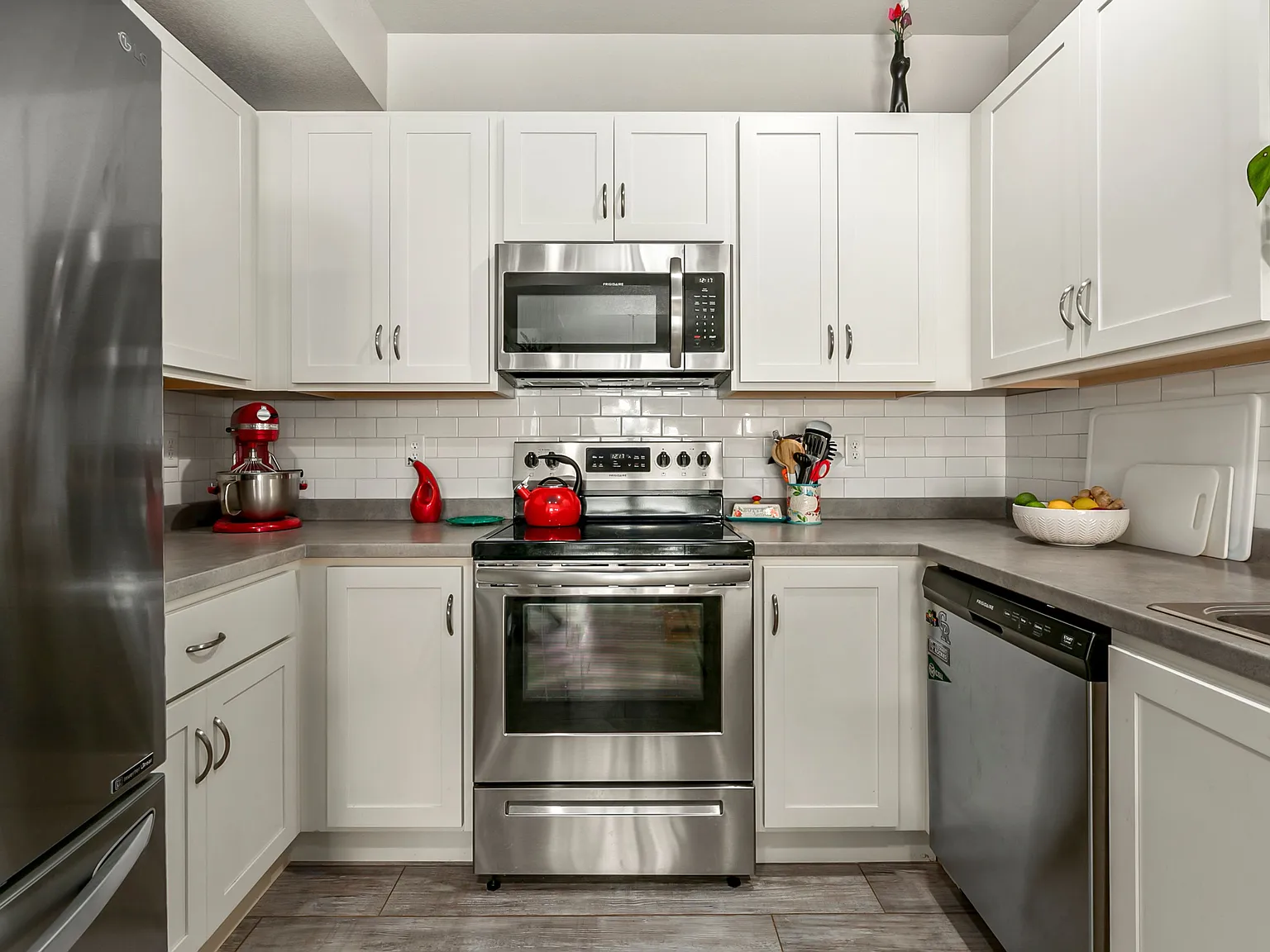2 bed, 2.5 bath, 1731 sqft, $2,050 — Photo 3
