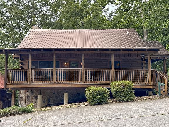 2nd image of 510 Hoot Owl Way