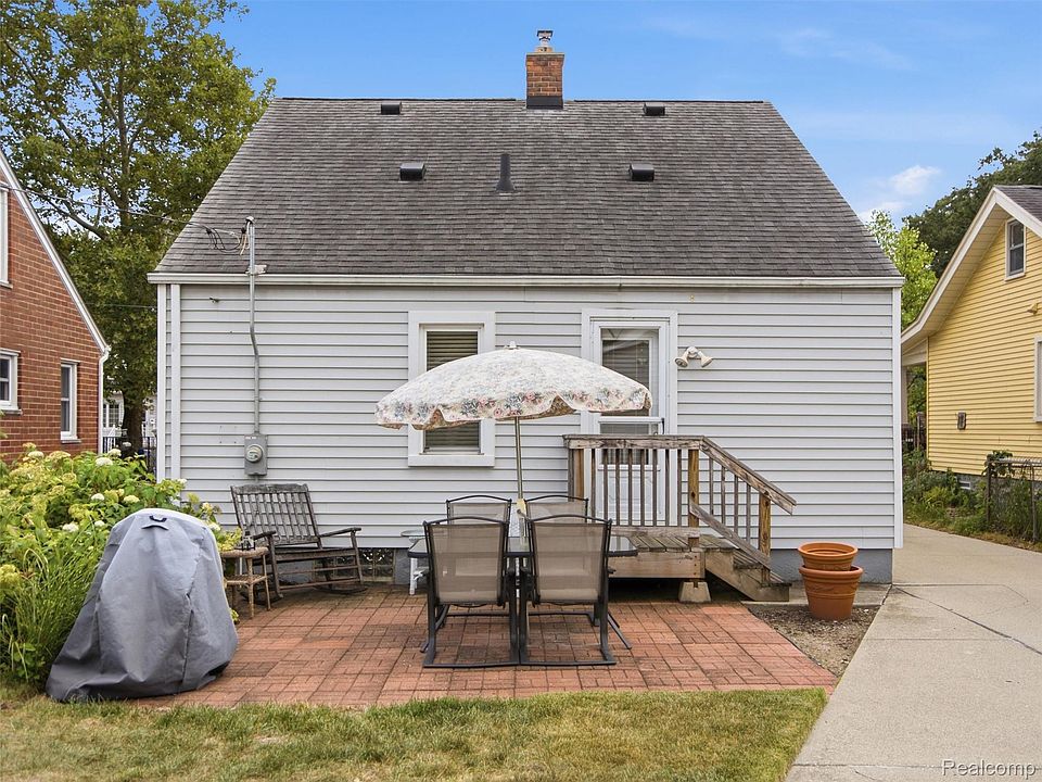 475 E Marshall St, photo 28