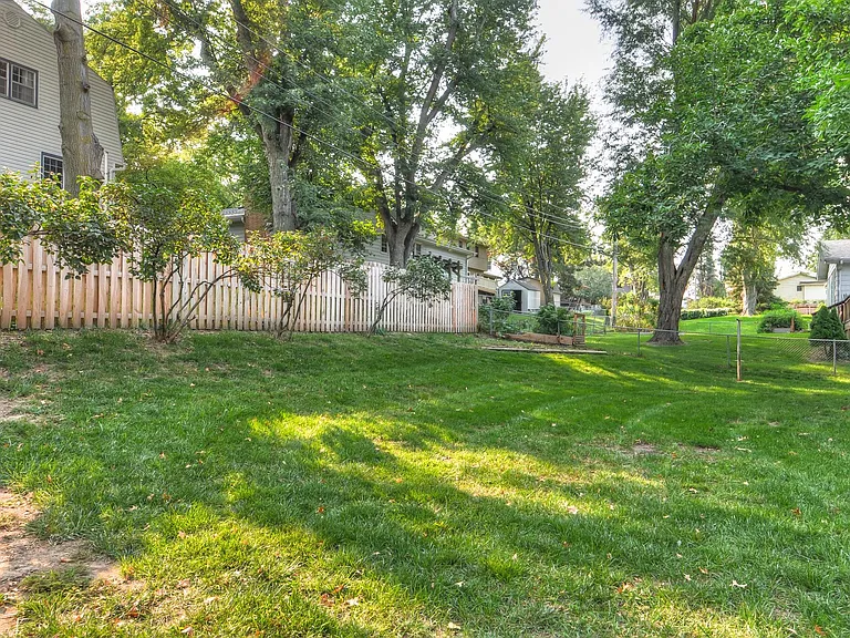 3511 S 107th Avenue Cir — Photo 26