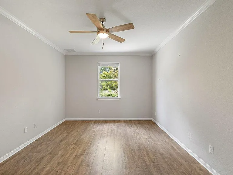8305 Nicola Trl — Photo 13