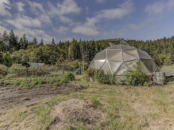 4th image of 720 Pelletreau Ridge Rd