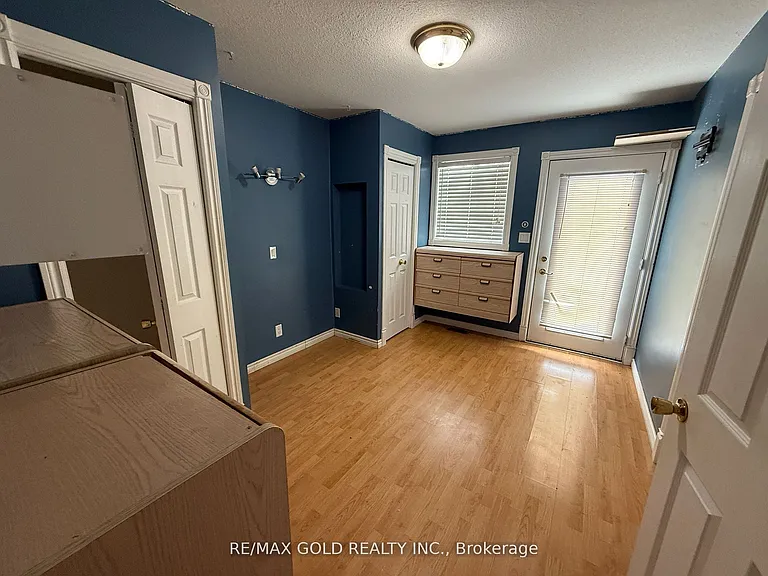 24 Eastwood Dr #MAIN — Photo 6