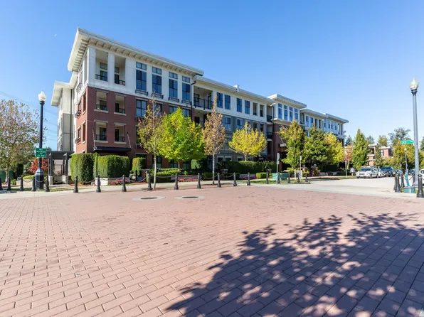 3323 151st St #413, Surrey, BC V3Z 0L3