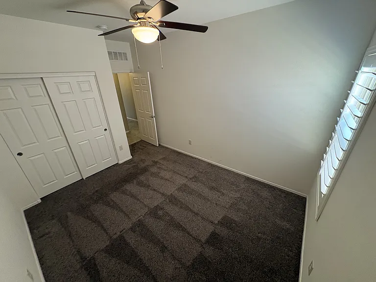 551 S Courts Redford Dr — Photo 44