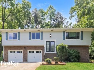 5872 Covered Wagon Trl SW, Lilburn, GA 30047