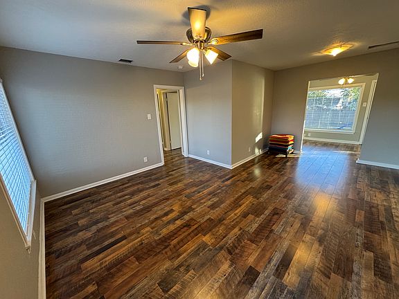 3rd image of 3126 E Southcross Blvd