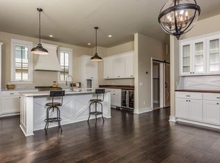 408 NW 5th St, Bentonville, AR 72712