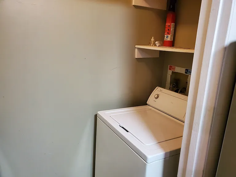 2269 Hedgerow Rd #2269B — Photo 10