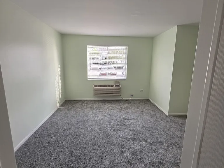 101 Silverstone Dr #101 — Photo 12