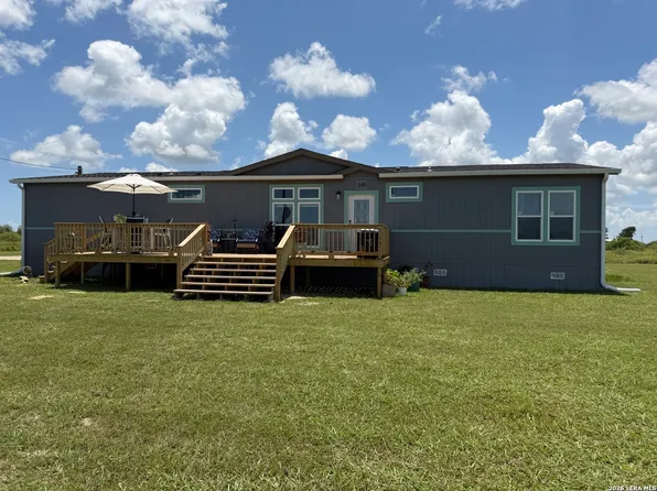 349 S Quailrun, Port LaVaca, TX 77979