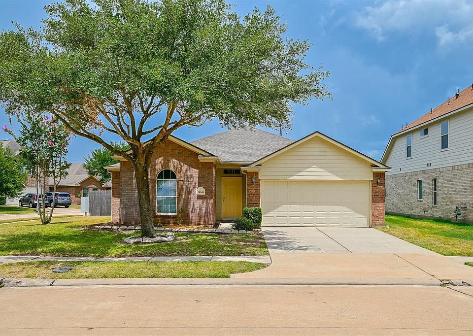 1st image of 24646 Colonial Elm Dr