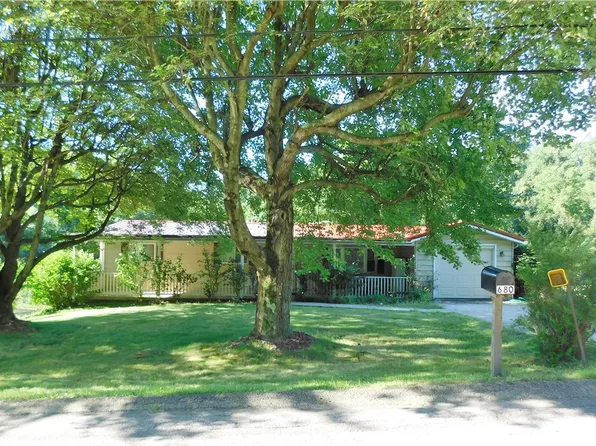 680 Coolspring St N, Uniontown, PA 15401