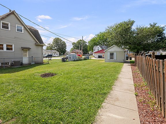 4th image of 1570 43rd St
