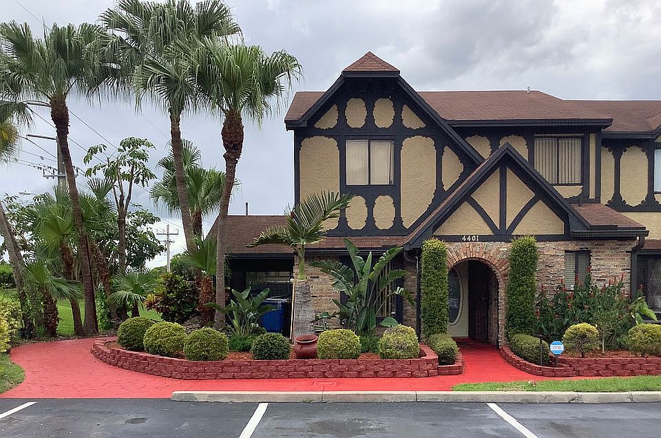 1st image of 4401 NW 92nd Ave