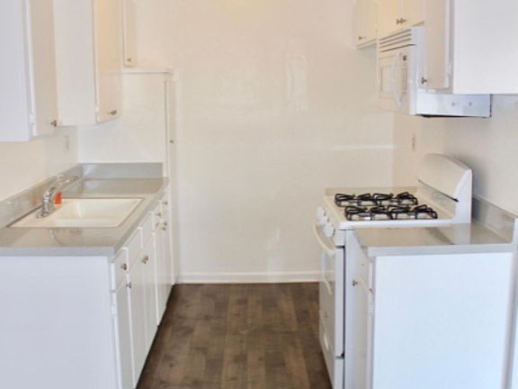 4th image of 2502 Manhattan Beach Blvd APT 16