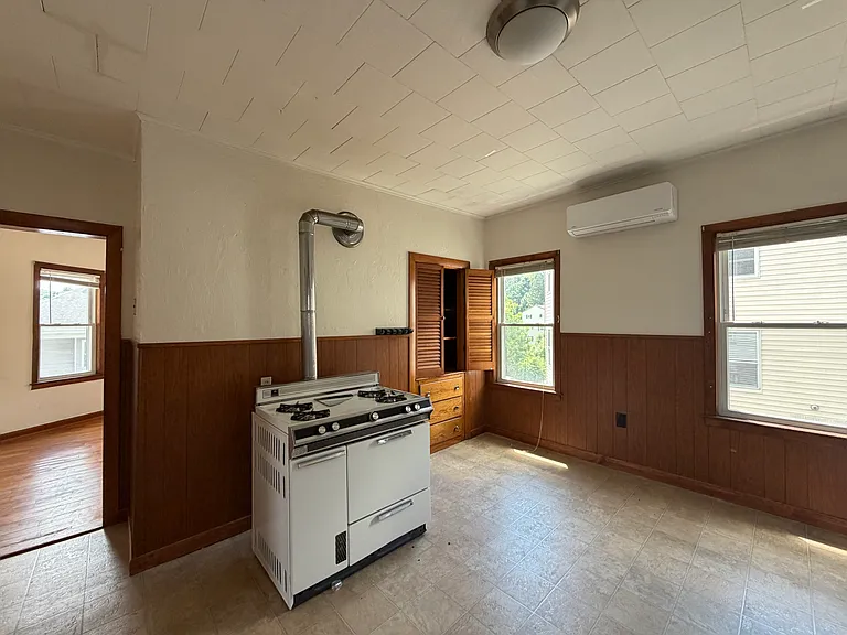 10 Creston St #3 — Photo 6