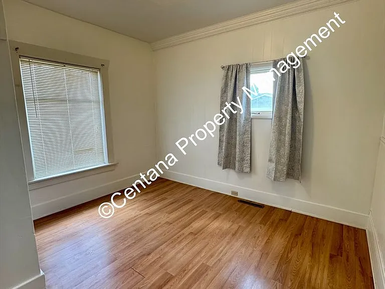 1528 A St — Photo 15