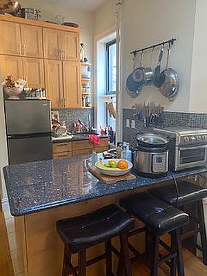 5th image of 211 W 88th St APT 5B