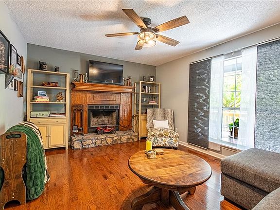 5th image of 178 Laird Rd