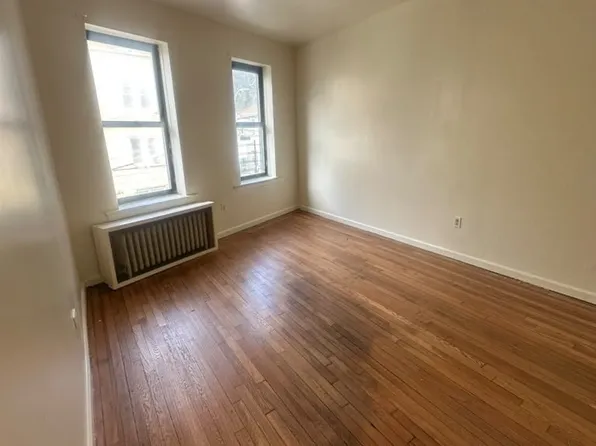 78 Saint Andrews Pl, Yonkers, NY