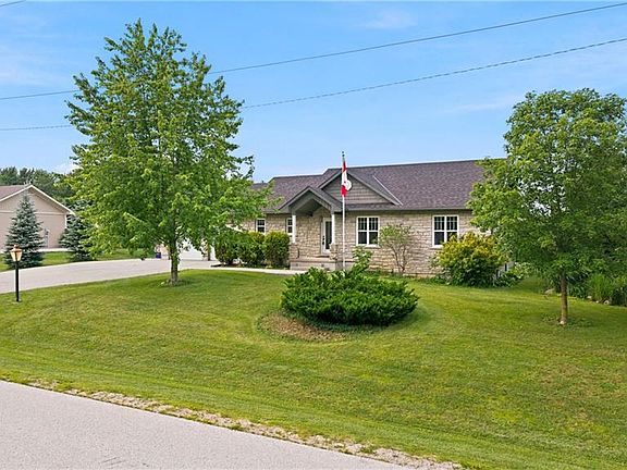 4th image of 14 Regency Dr
