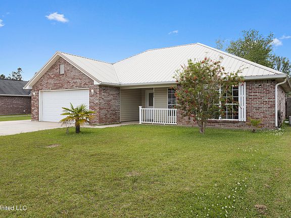 2nd image of 7216 Bayou Landing Dr