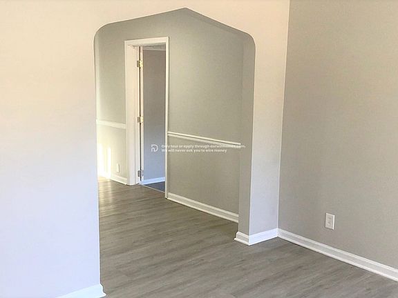 4th image of 3034 S 9th Ter