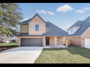 102 Hackberry Ln, Roanoke, TX 76262
