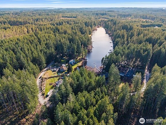 3rd image of 9920 Fairview Lake Road SW