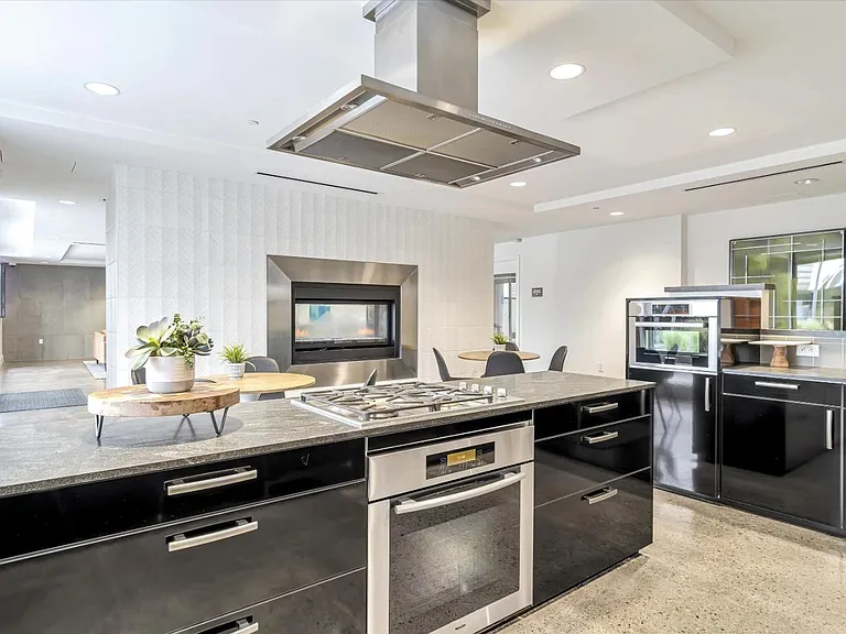 88 E San Fernando St #1710 — Photo 20