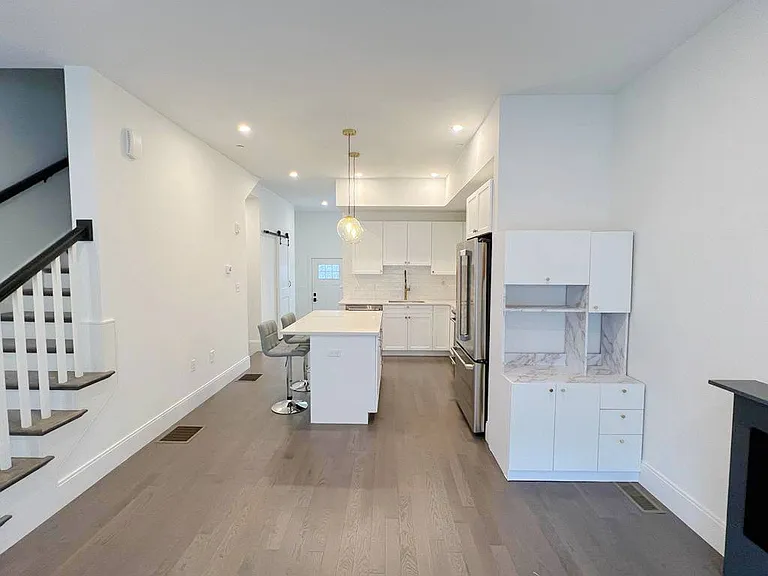 23 Charles Park Rd — Photo 7