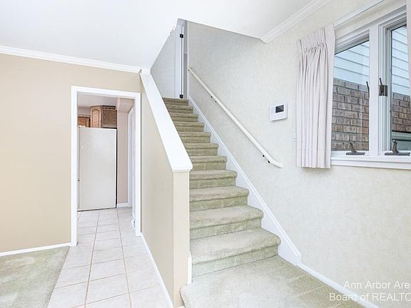 3rd image of 2829 Dayton Dr