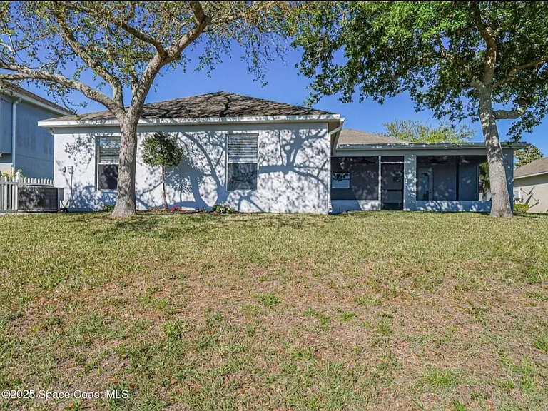 5938 Ridge Lake Cir — Photo 4