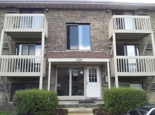 1124 Florence Dr APT C, Westmont, IL 60559