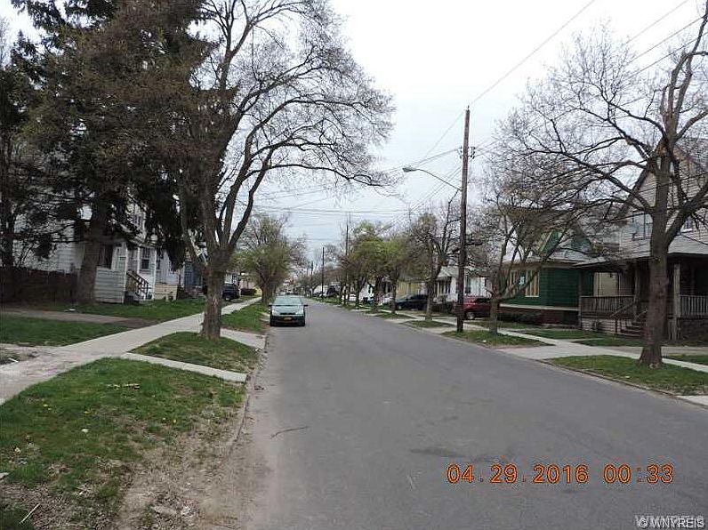 2nd image of 82 Eller Ave