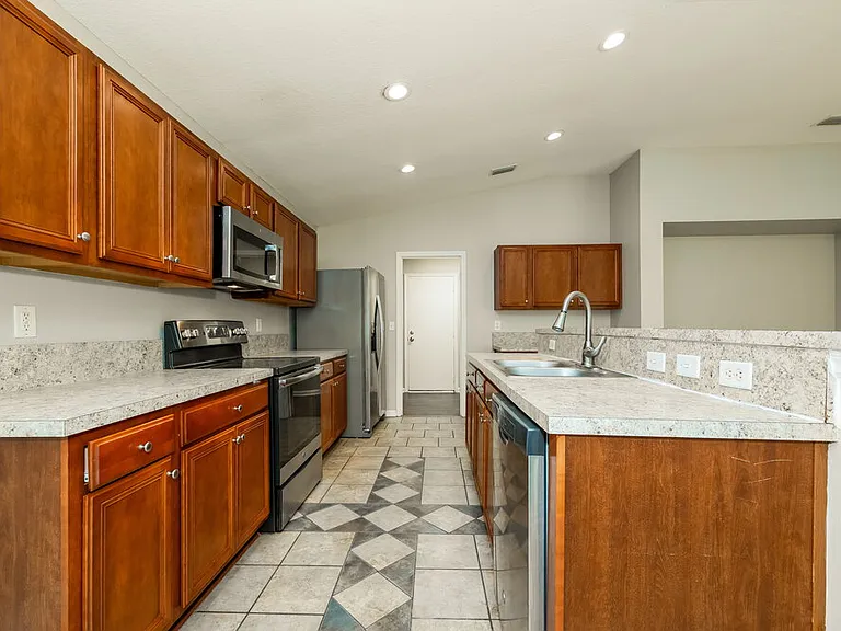 12616 Pine Marsh Way — Photo 8