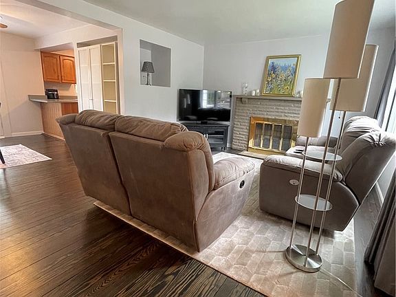 3rd image of 119 Christman Ave