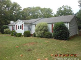 521 Gray Dr, Charlotte, NC 28213