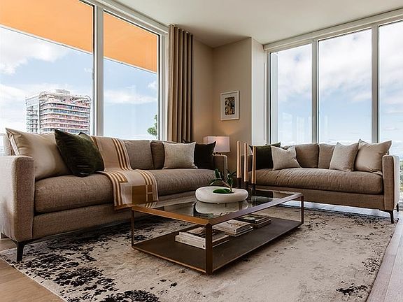 4th image of 485 W 42nd Ave #1105