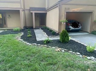 515 Walnut Ln, Mason, OH