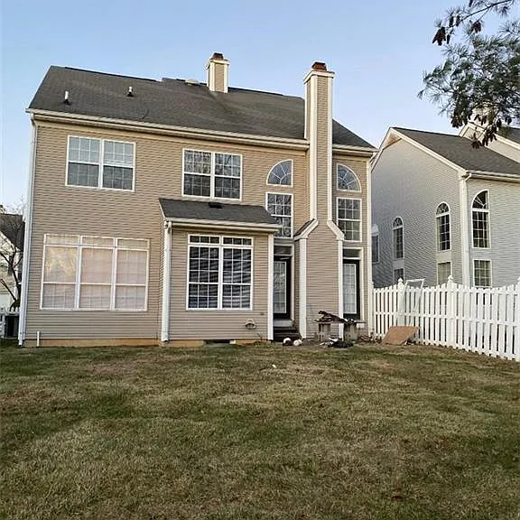 33 Marion Dr — Photo 17