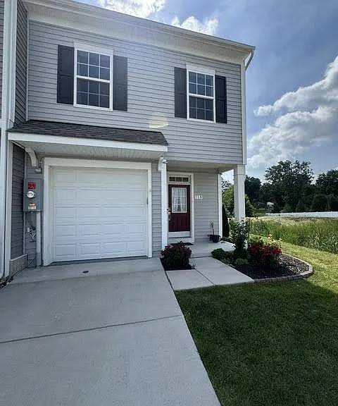 110 Copeley Cir — Photo 2