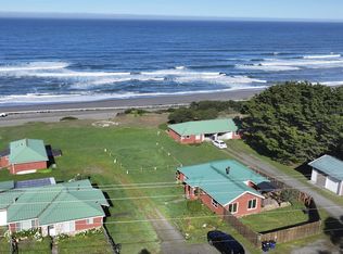 33620 Ophir Rd, Gold Beach, OR